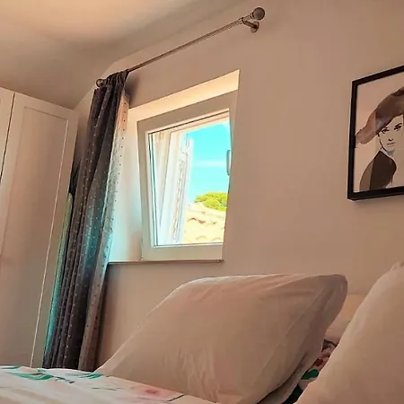 Blue Promenade Apartment